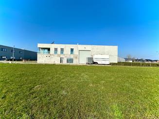 Bedrijfsgebouw Te koop Oostrozebeke